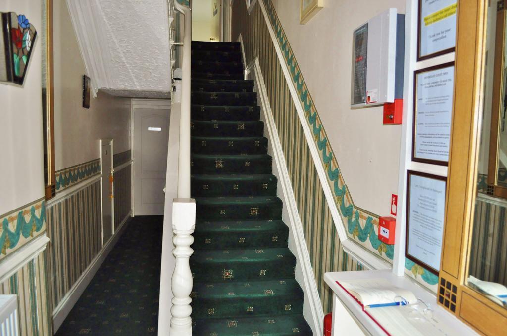 Cheers Hotel Blackpool Exterior foto